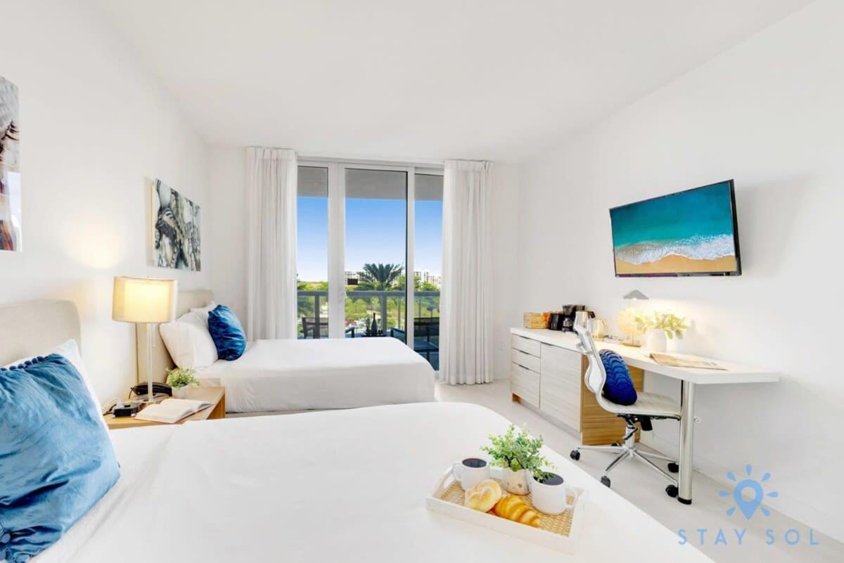 Balcony - Pool - Near Beach - Gym Hallandale Beach Exteriör bild