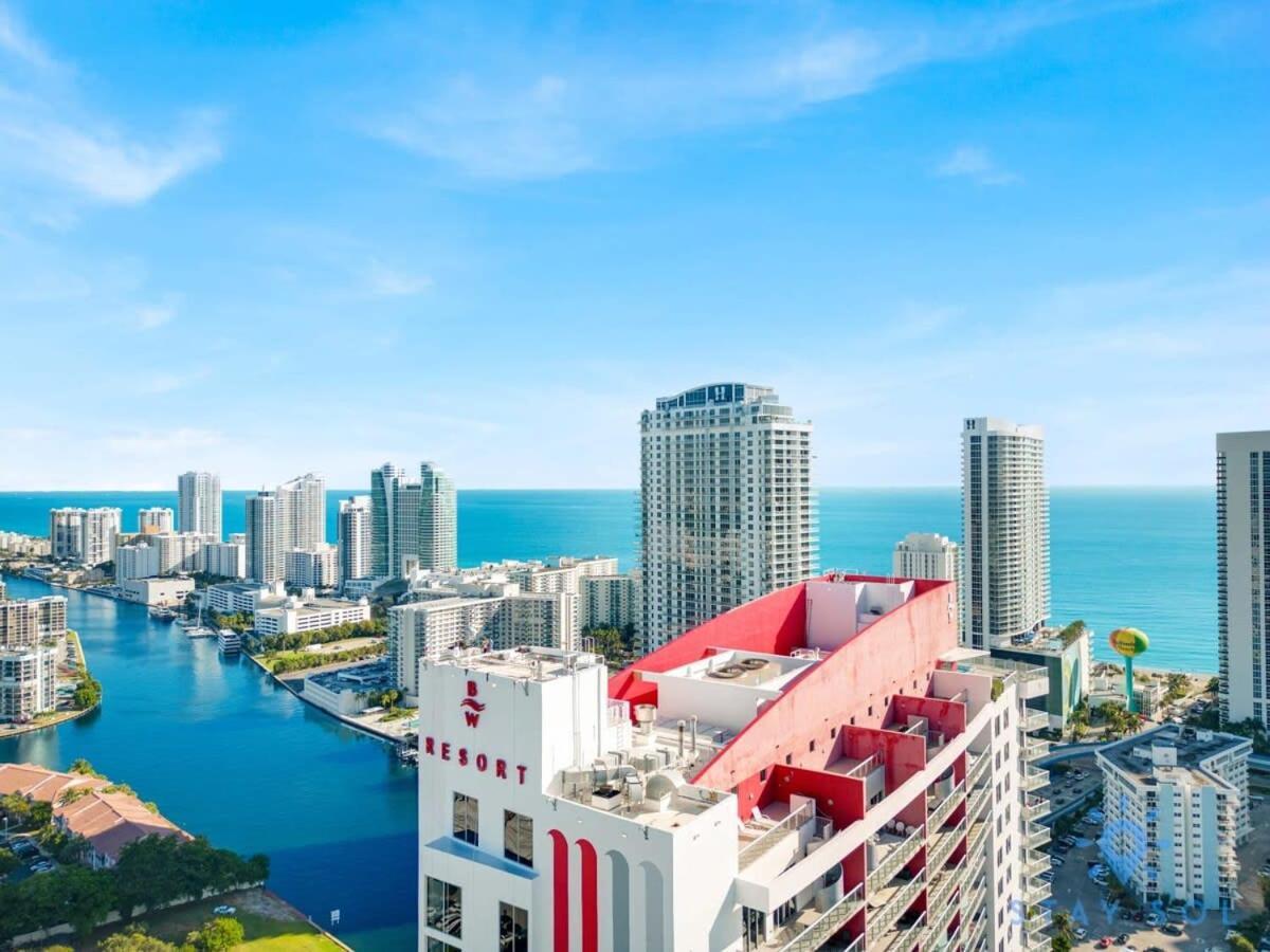 Balcony - Pool - Near Beach - Gym Hallandale Beach Exteriör bild