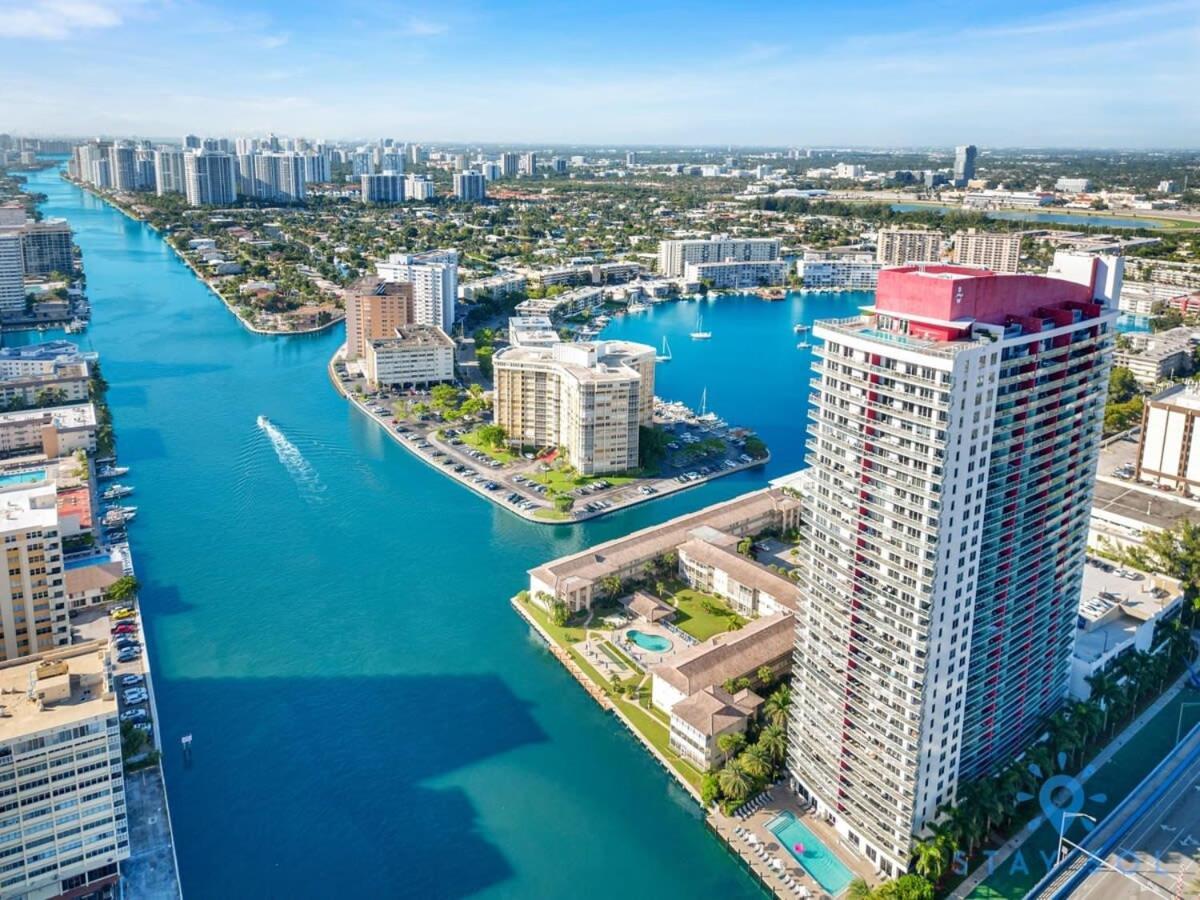 Balcony - Pool - Near Beach - Gym Hallandale Beach Exteriör bild