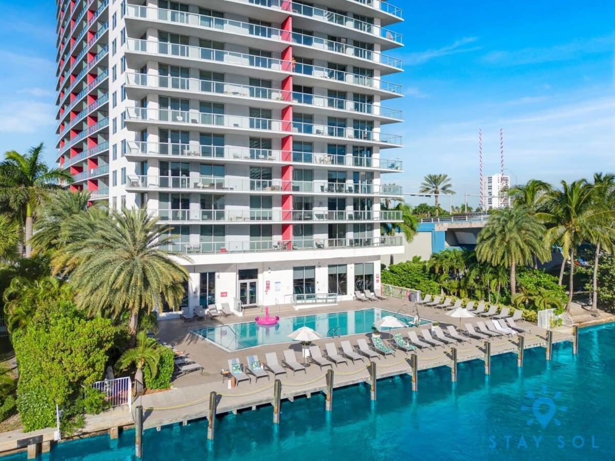 Balcony - Pool - Near Beach - Gym Hallandale Beach Exteriör bild