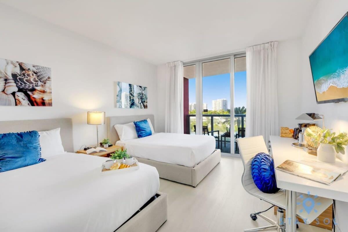 Balcony - Pool - Near Beach - Gym Hallandale Beach Exteriör bild